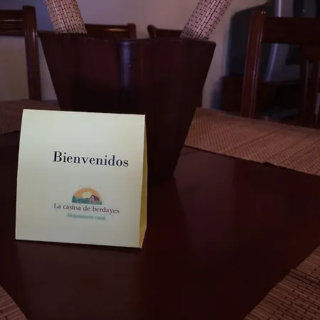 La Casina De Berdayes Guest House Labra Exterior photo